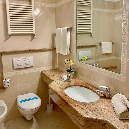 Granada 4*