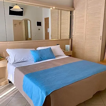 Granada Hotel 4*