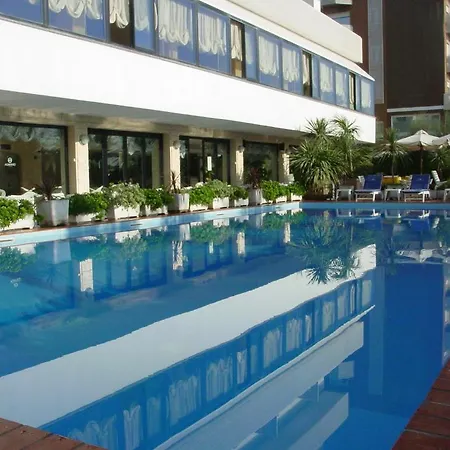 Granada Hotel 4*