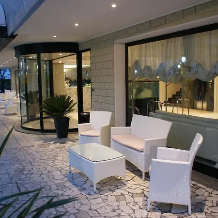 Szálloda Granada Milano Marittima