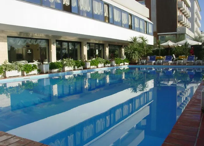 Granada Otel 4*